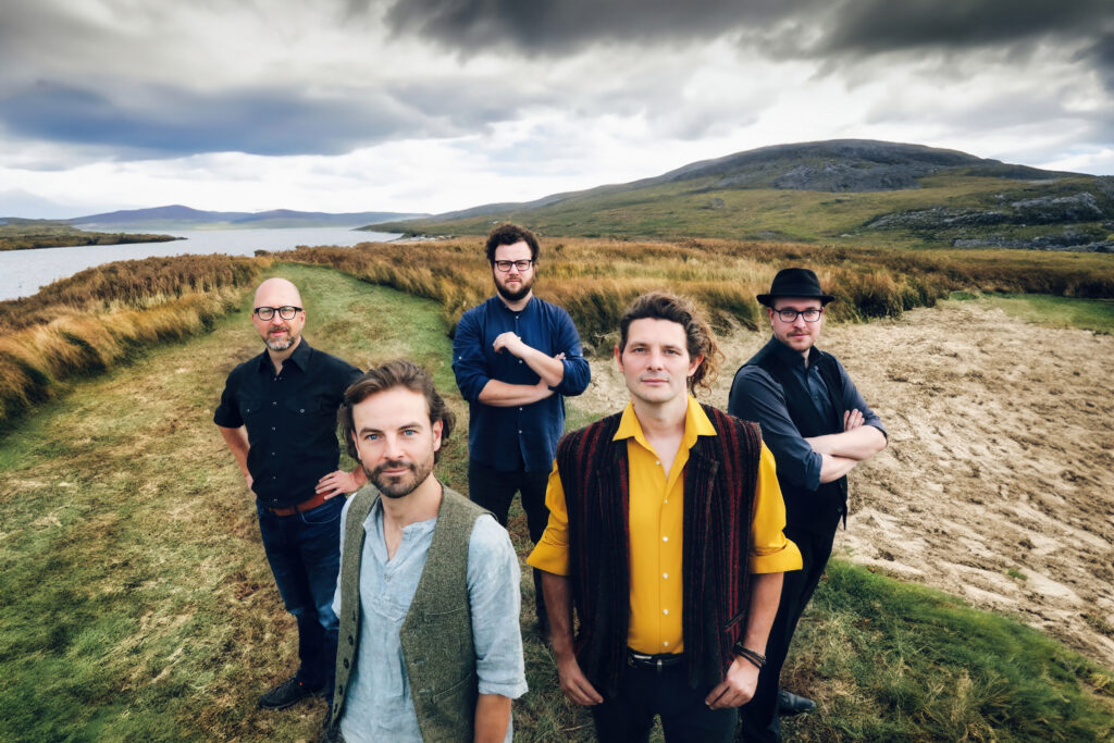 main band press photo